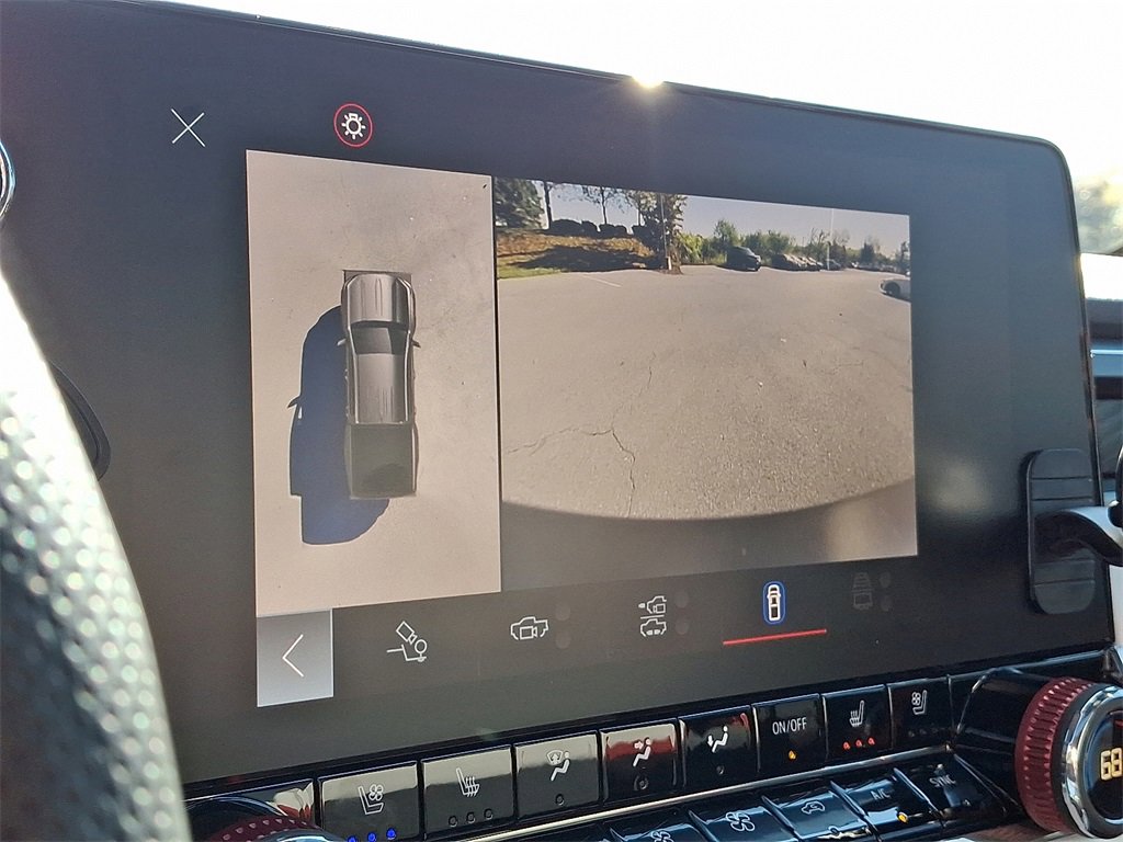 Used 2024 GMC Canyon AT4X w/ AT4X AEV Edition image 4