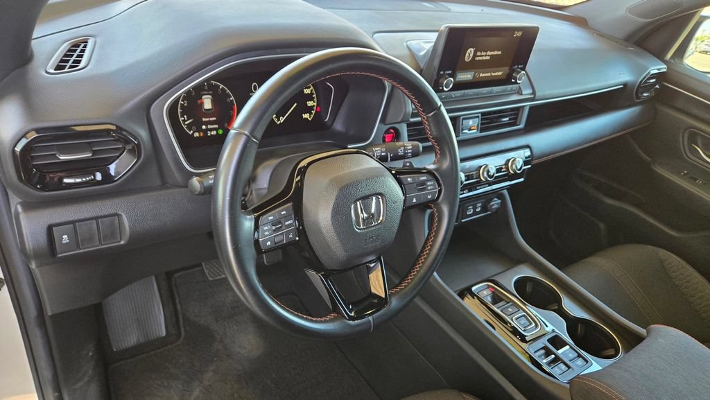 Used 2025 Honda Pilot Sport image 9