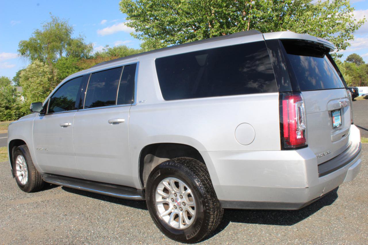 Used 2017 GMC Yukon XL SLT w/ Open Road Package AWD/4WD image 4
