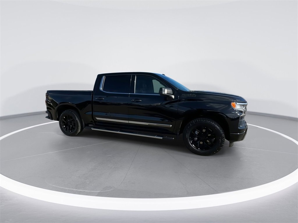 Used 2022 Chevrolet Silverado 1500 High Country w/ Technology Package image 17