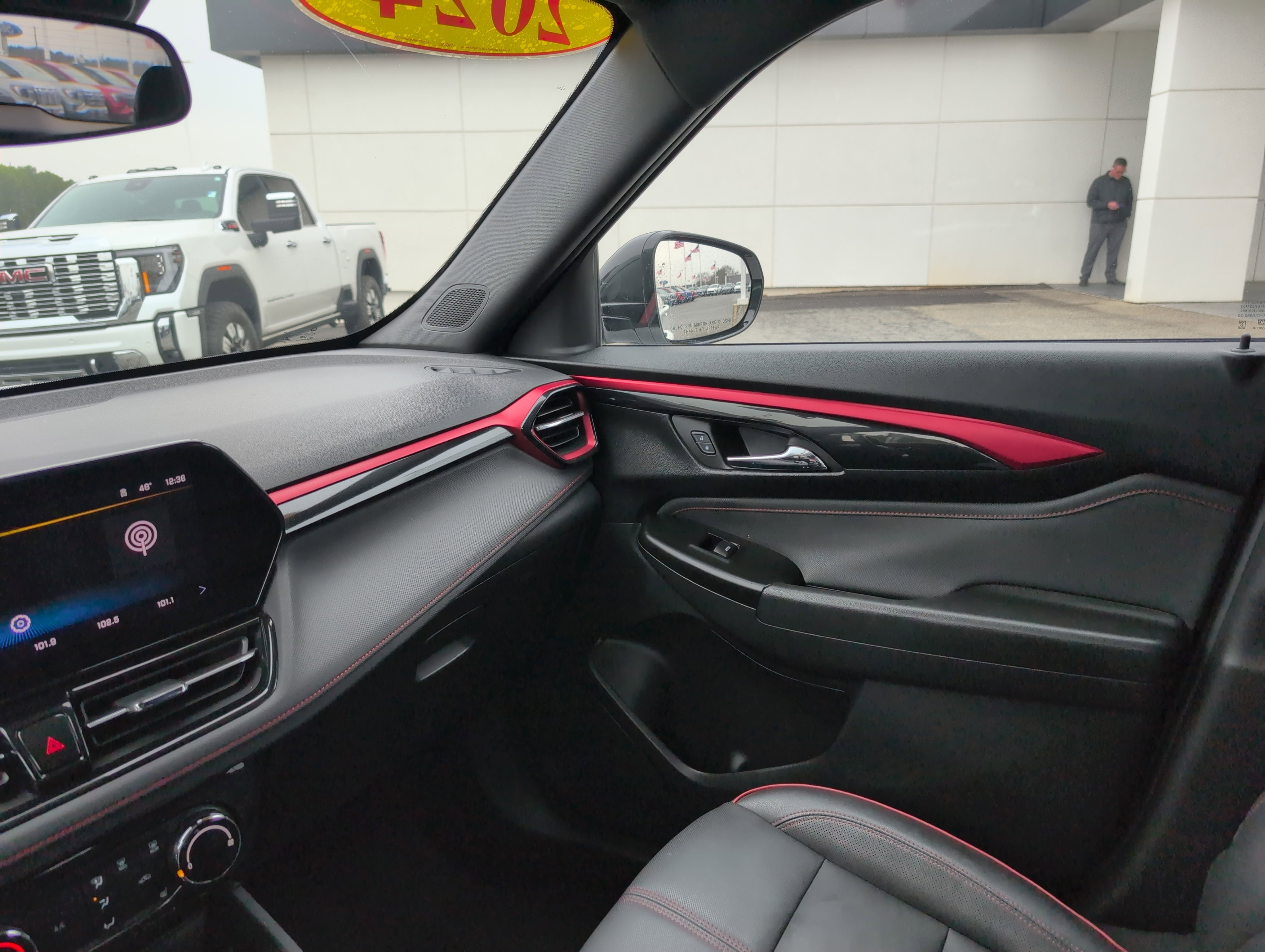 Used 2024 Chevrolet TrailBlazer RS image 24