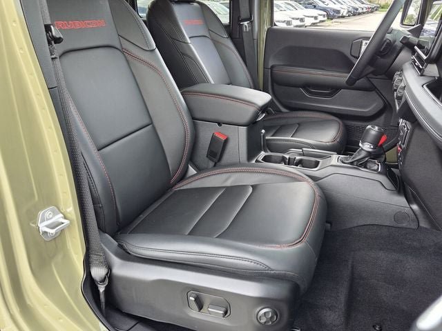 Used 2025 Jeep Wrangler Unlimited Rubicon w/ Safety Group AWD/4WD image 18