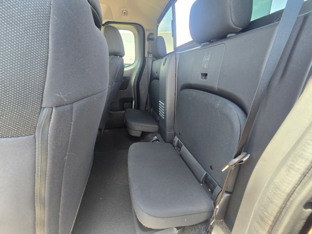 Used 2025 Nissan Frontier SV RWD image 17