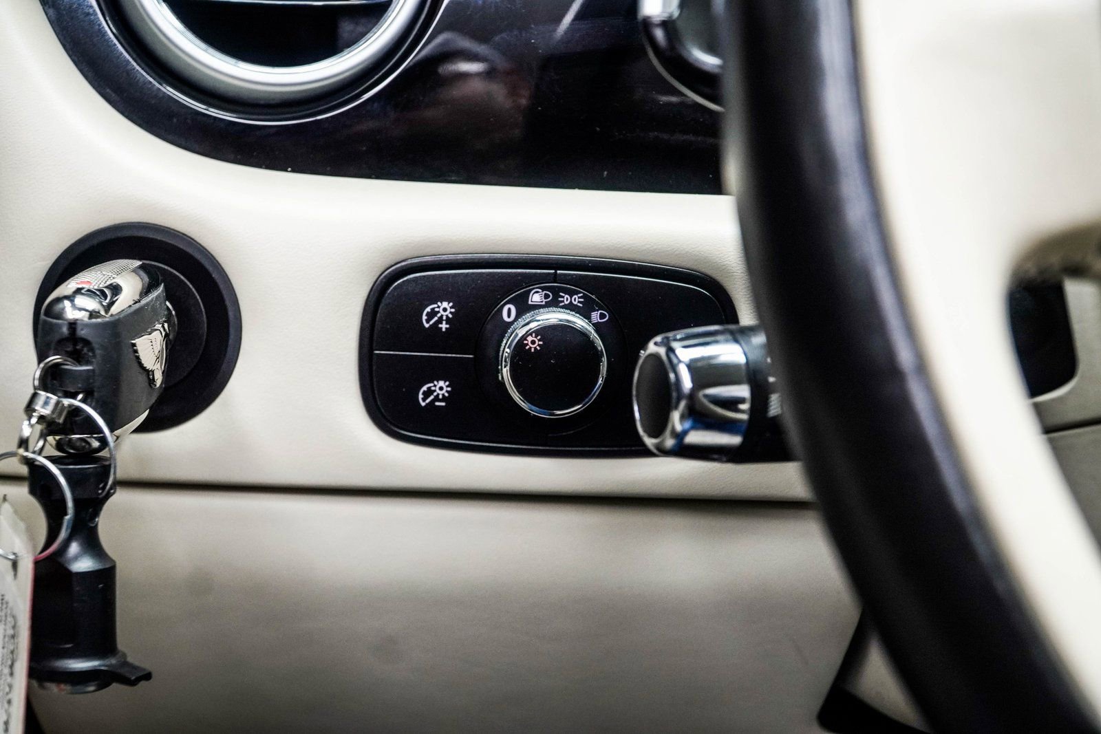 Used 2017 Bentley Continental GT image 30