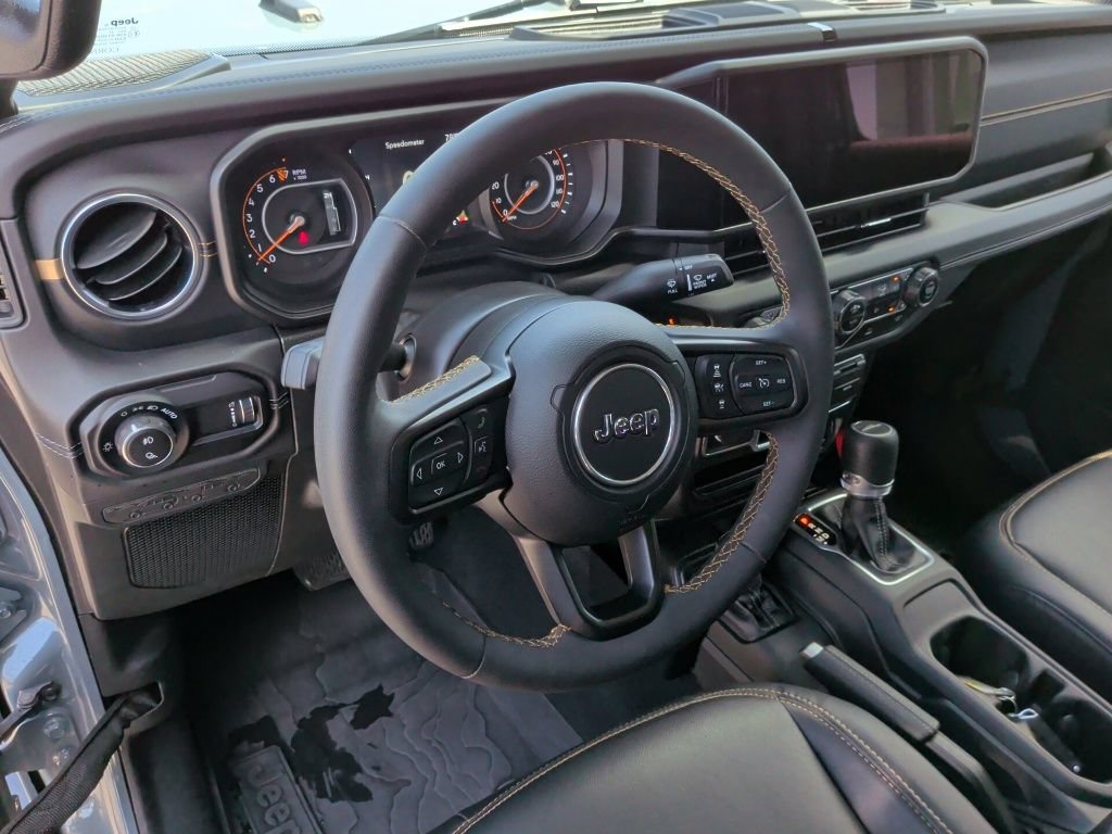 Used 2024 Jeep Gladiator Sport AWD/4WD image 14