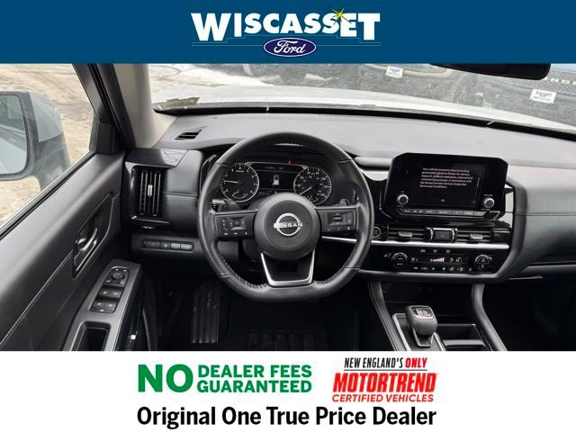 Used 2024 Nissan Pathfinder SV image 7