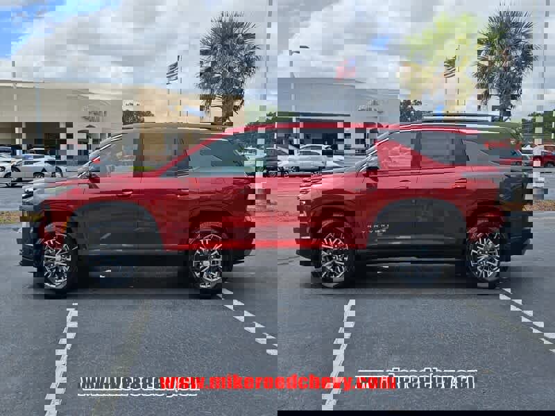 New 2026 Chevrolet Traverse LT w/ Driver Confidence Package image 4