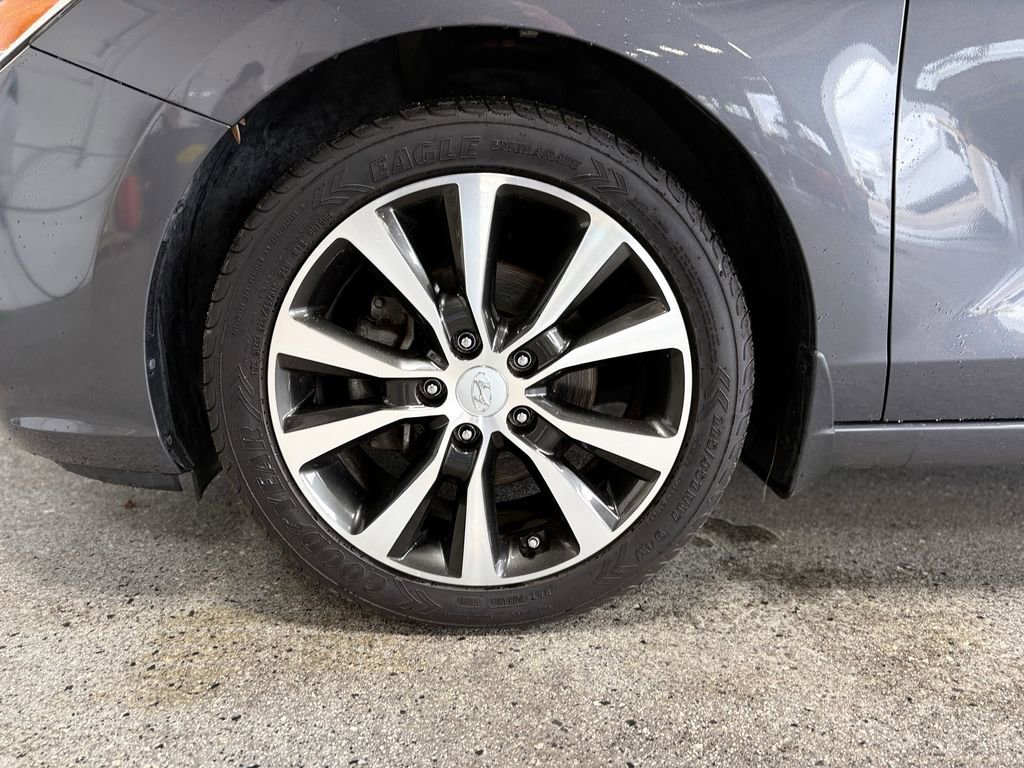 Used 2018 Hyundai Elantra GT FWD image 30