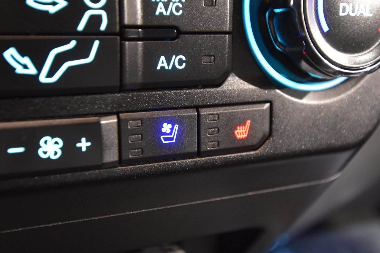 Used 2020 Ford F350 Lariat w/ Lariat Ultimate Package image 42