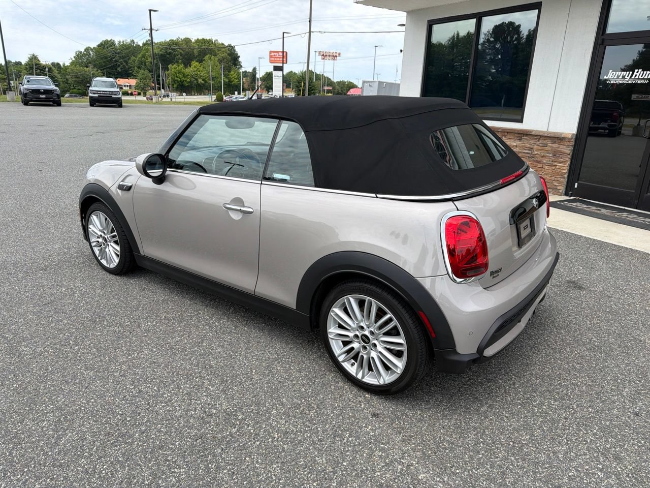 Used 2024 MINI Cooper S FWD image 6