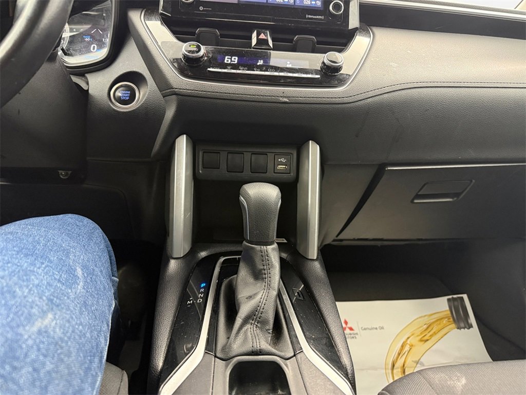 Used 2022 Toyota Corolla Cross LE image 21