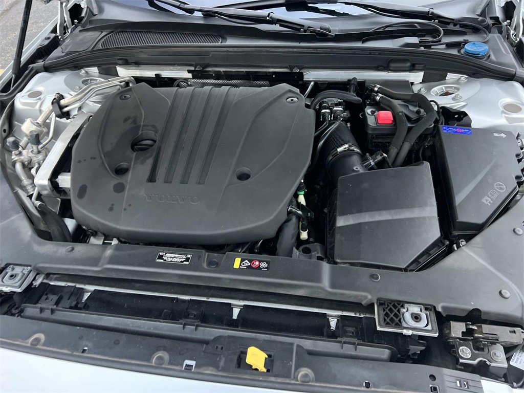 Used 2022 Volvo S60 B5 Momentum image 9