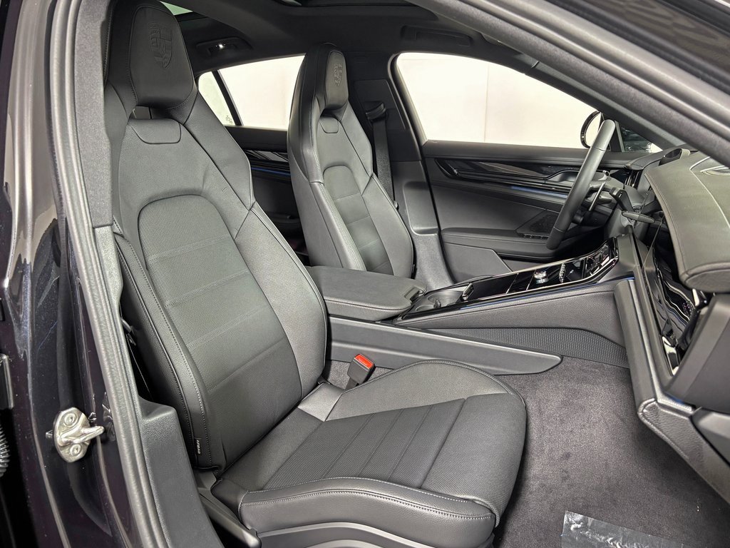 Used 2026 Porsche Panamera 4 image 39