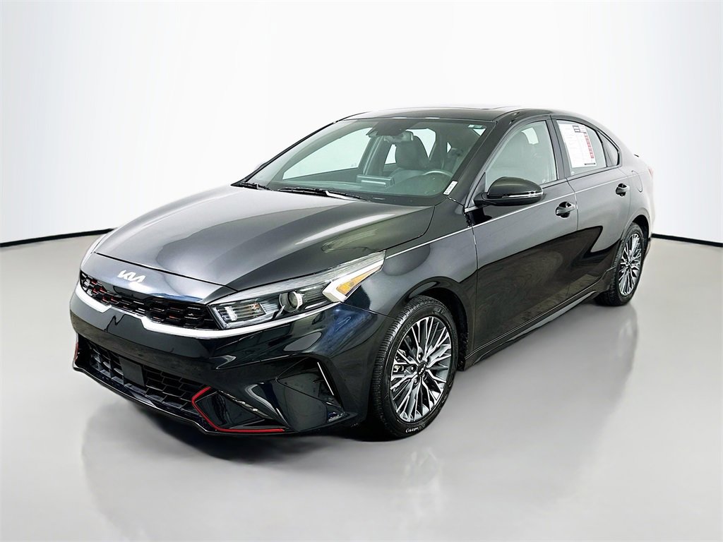 Used 2024 Kia Forte GT-Line w/ GT-Line Premium Package image 3
