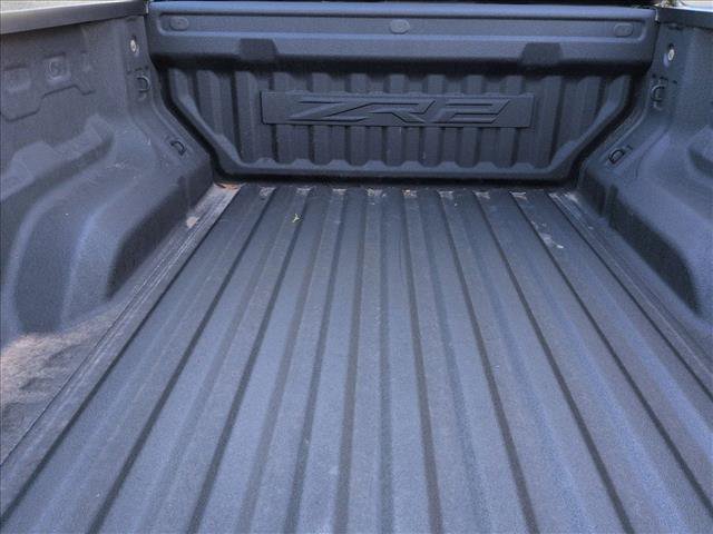 Used 2024 Chevrolet Colorado ZR2 w/ Safety Package AWD/4WD image 10