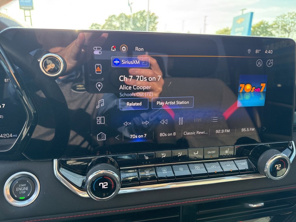 Used 2024 Chevrolet Colorado Z71 w/ Z71 Convenience Package 2 image 17