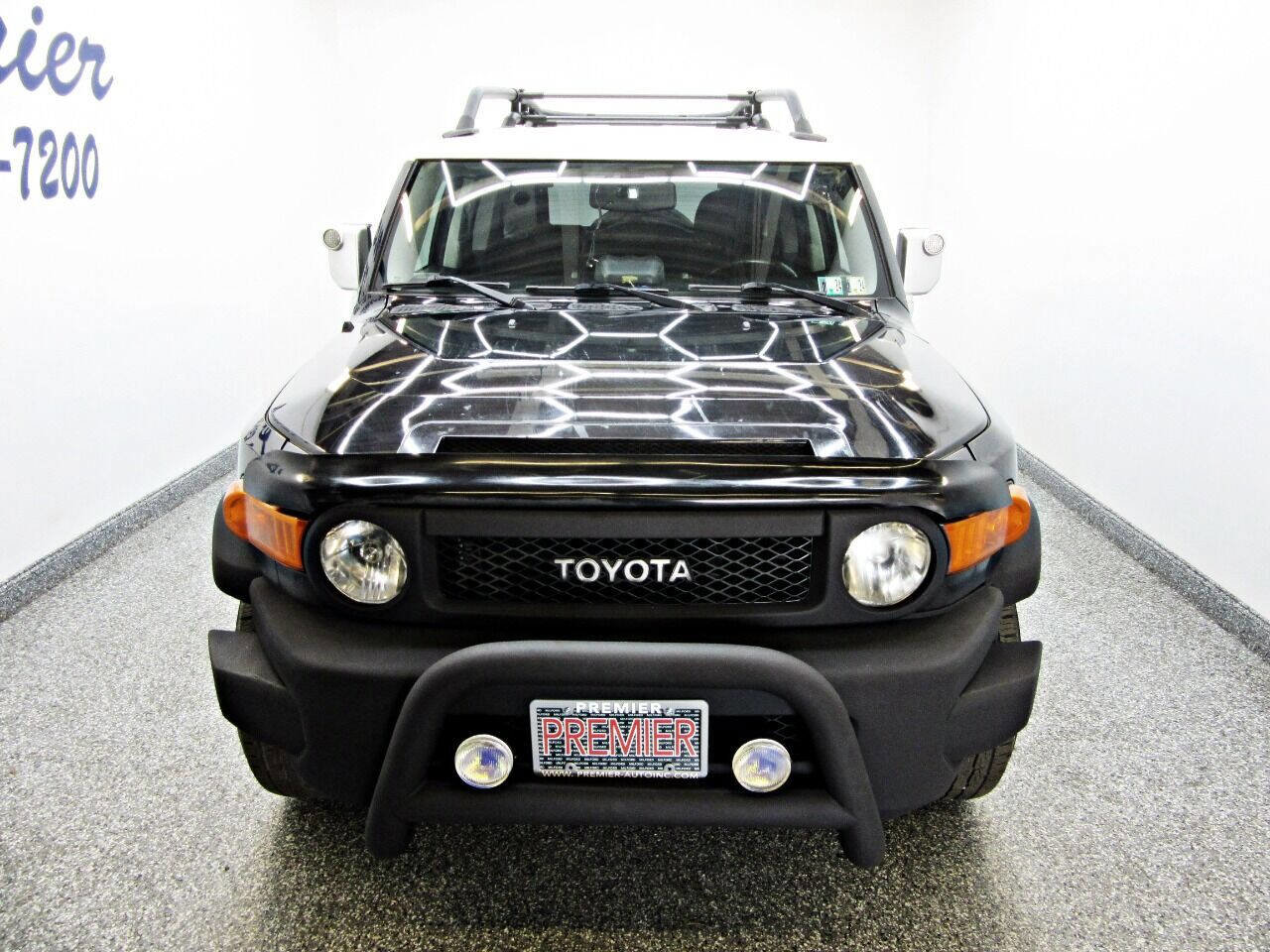 Used 2008 Toyota FJ Cruiser 4WD image 2