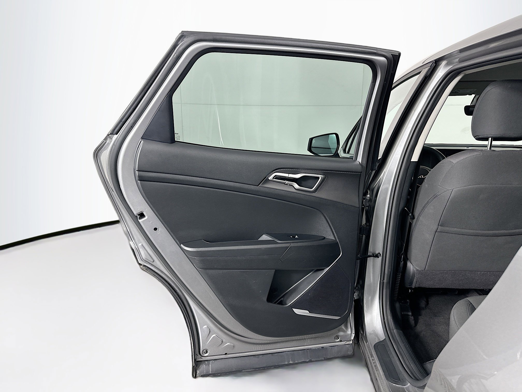 Used 2025 Kia Sportage LX image 25