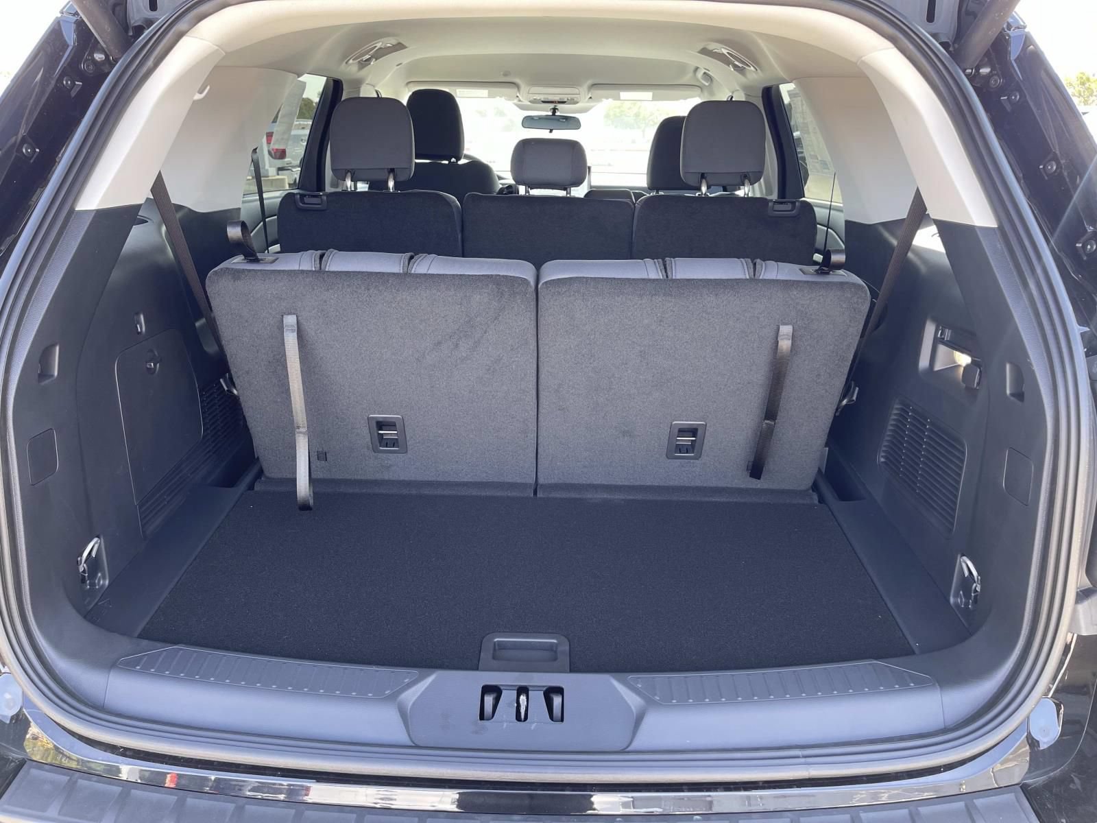New 2026 Ford Explorer Active RWD image 6