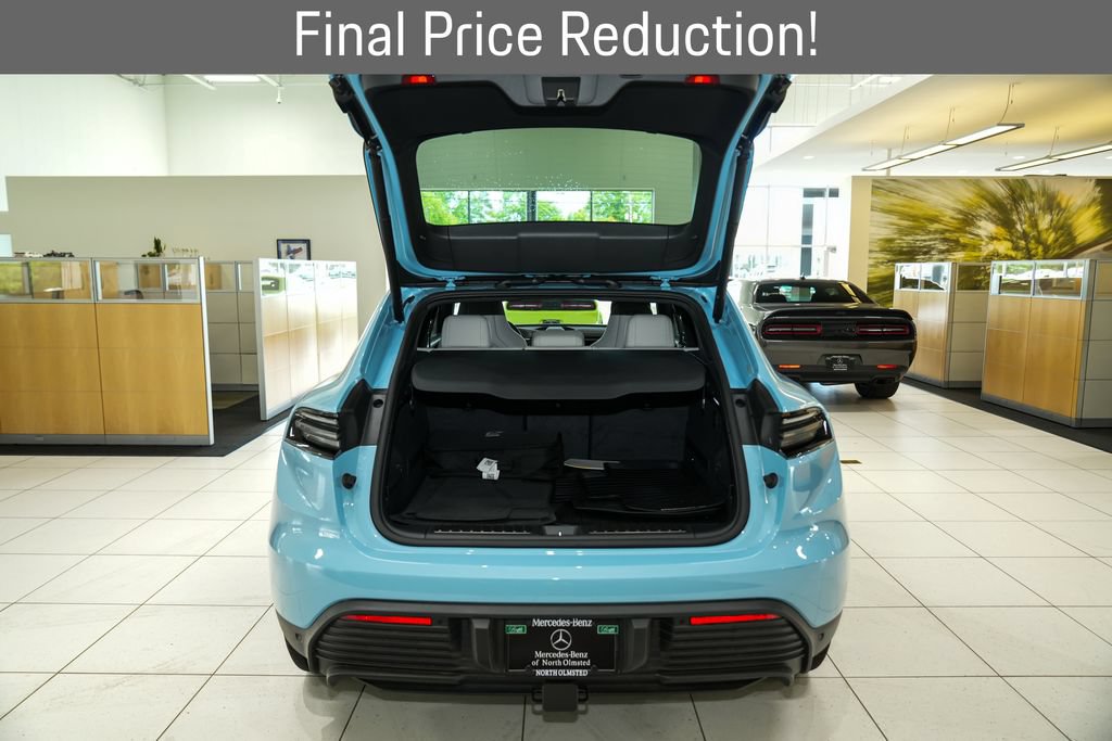 Used 2025 Porsche Macan 4S Electric AWD/4WD image 41