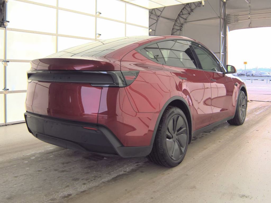 Used 2026 Tesla Model Y Long Range image 2