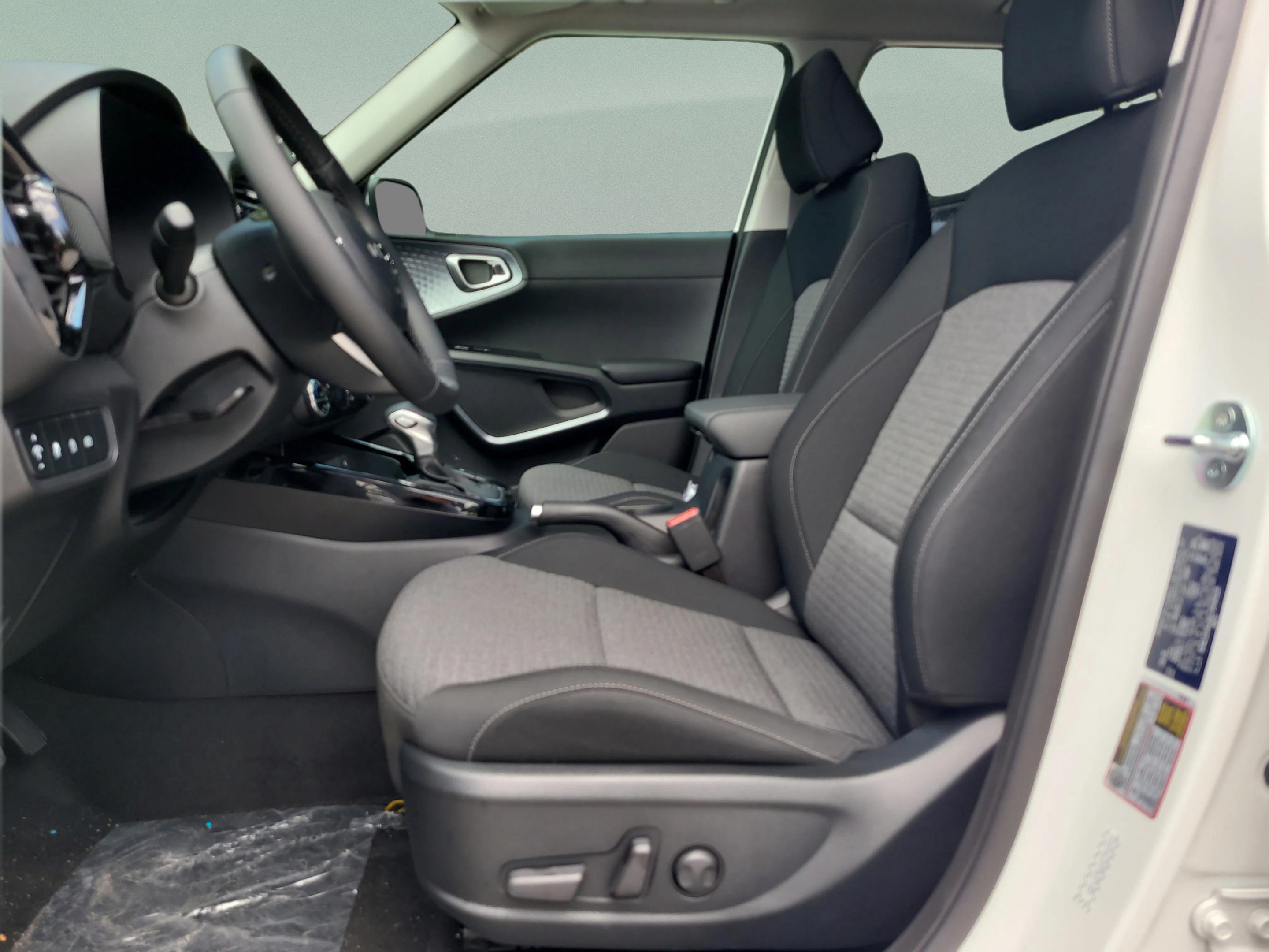 Certified 2025 Kia Soul EX FWD image 26