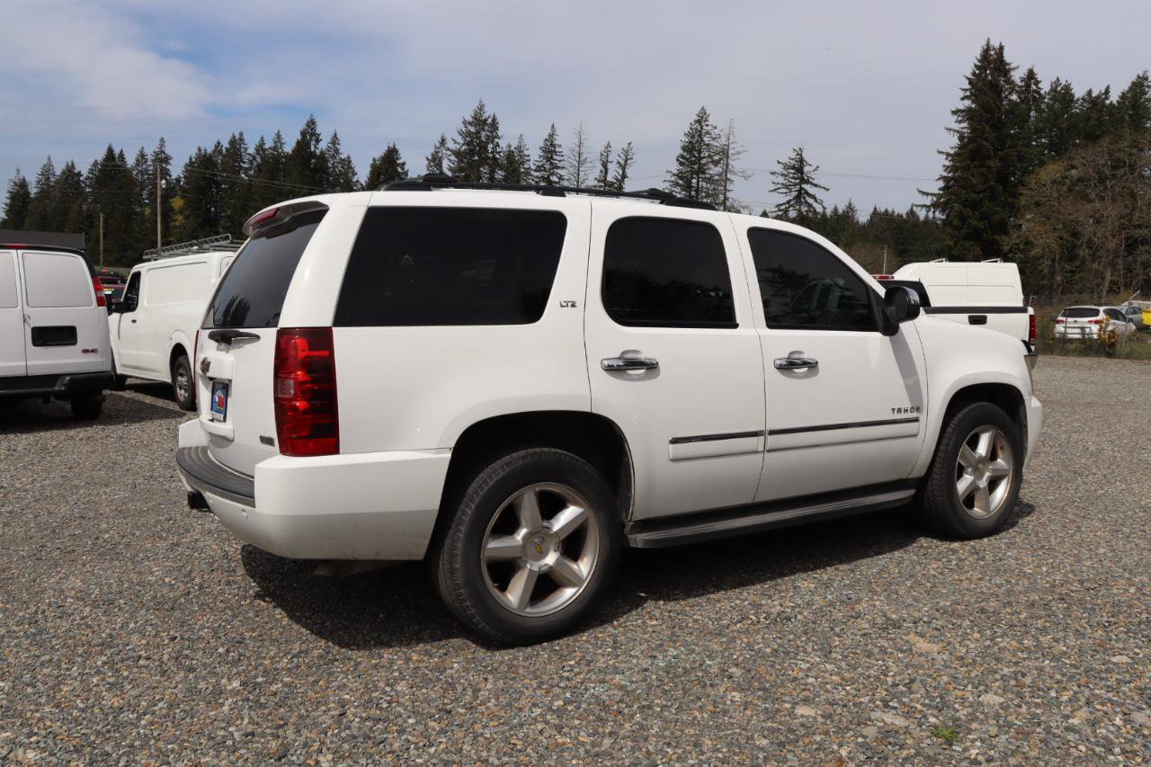 Used 2010 Chevrolet Tahoe LTZ RWD image 4