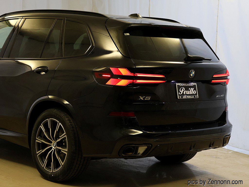 New 2026 BMW X5 xDrive40i w/ M Sport Package AWD/4WD image 8