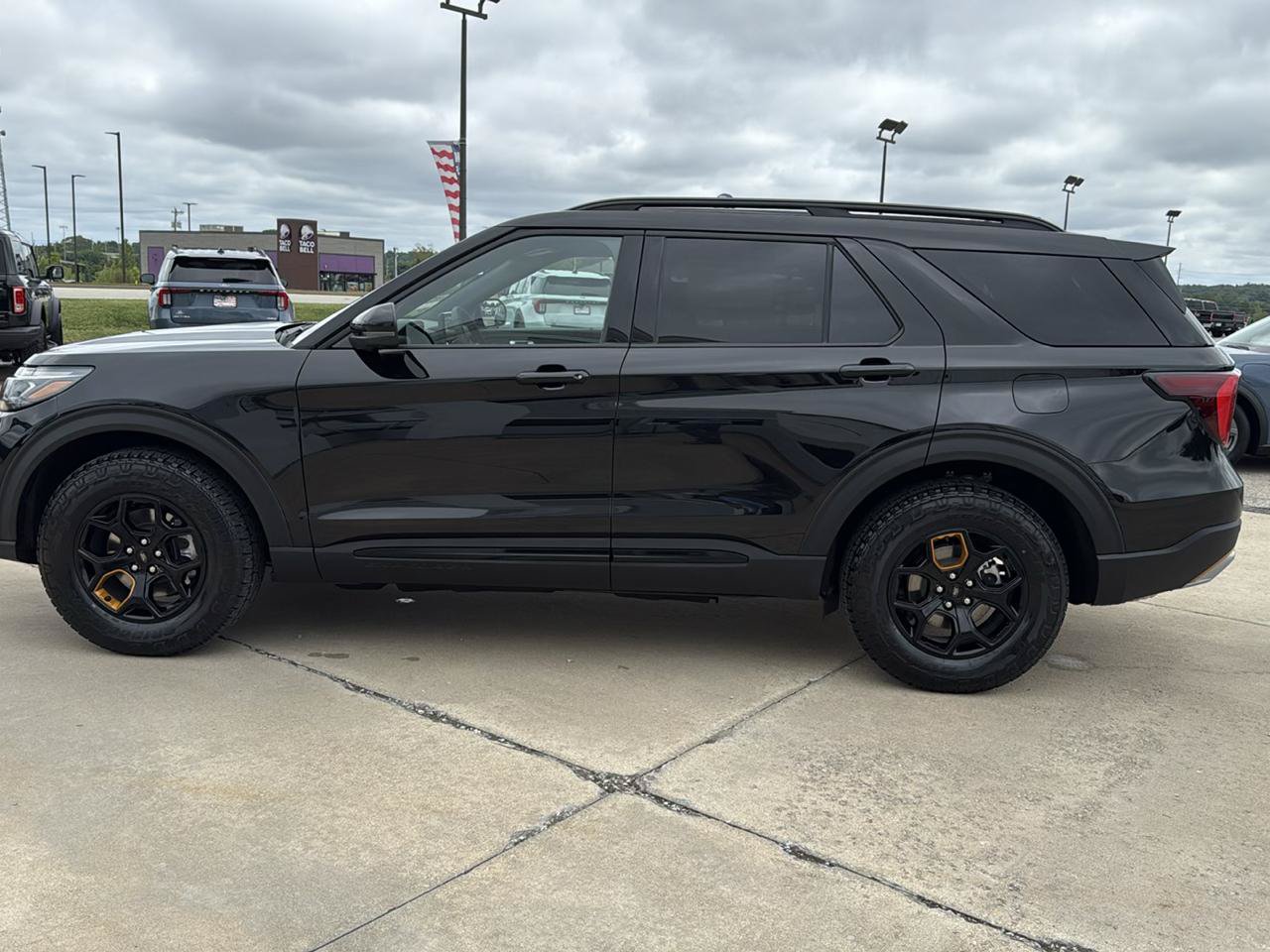 New 2026 Ford Explorer Tremor w/ Tremor Convenience Package AWD/4WD image 18