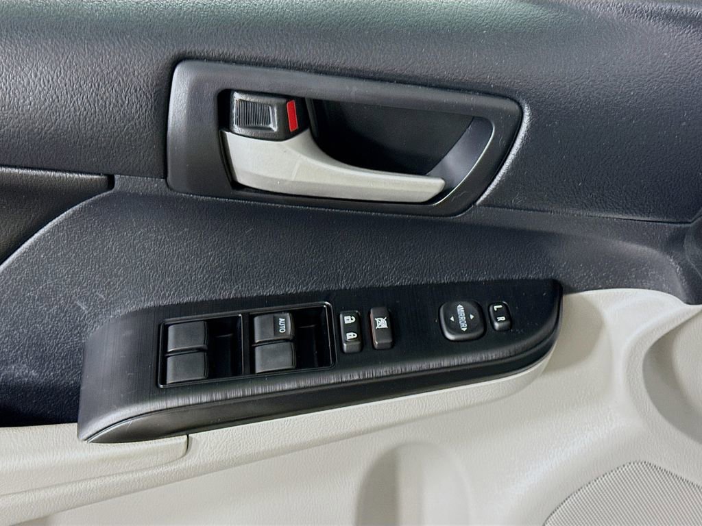 Used 2014 Toyota Camry LE FWD image 20