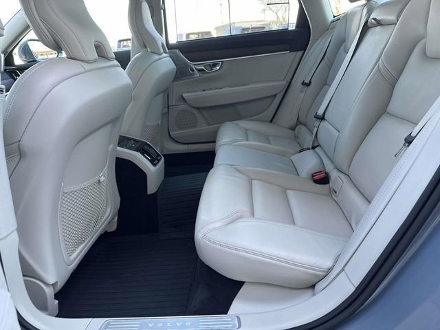 Used 2022 Volvo S90 B6 Inscription w/ Advanced Package image 29