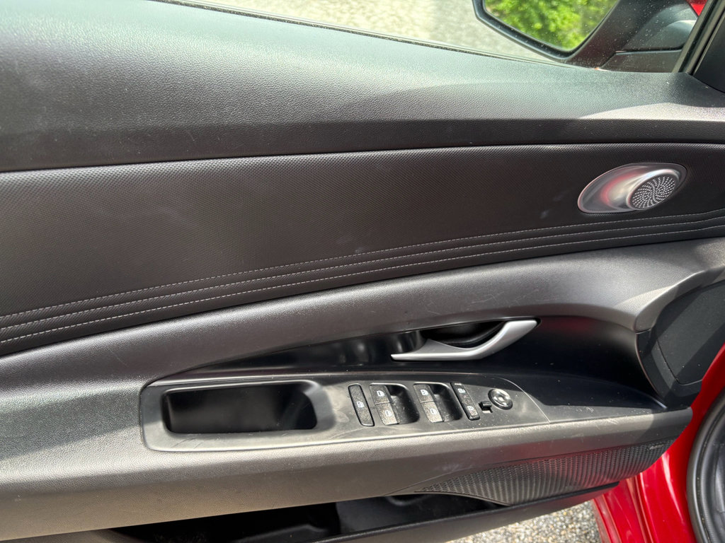 Used 2024 Hyundai Elantra Limited FWD image 14