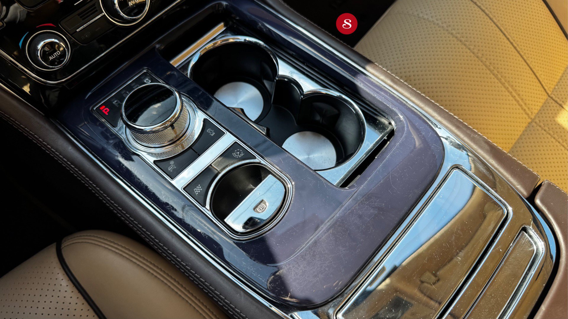 Used 2011 Jaguar XJ L RWD image 19