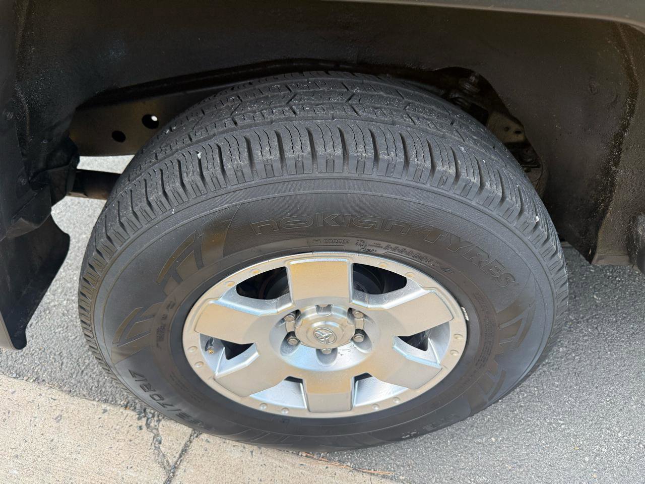 Used 2007 Toyota FJ Cruiser 4WD image 44