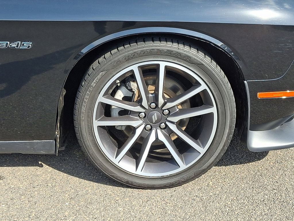 Used 2023 Dodge Challenger R/T RWD image 8