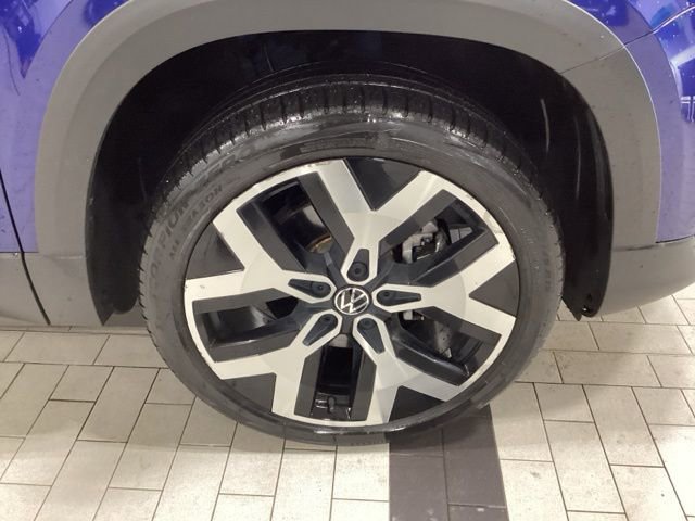 Certified 2023 Volkswagen Taos SEL image 25
