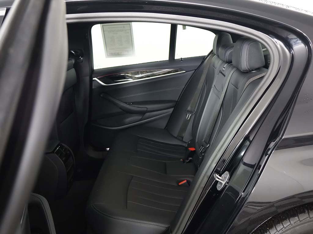 Used 2023 BMW 530i xDrive w/ Convenience Package image 32