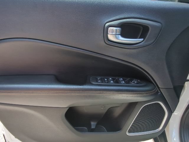 Certified 2018 Jeep Compass Limited AWD/4WD image 12