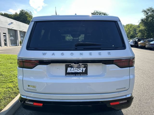 Used 2023 Jeep Wagoneer Series III w/ Premium Group I AWD/4WD image 27