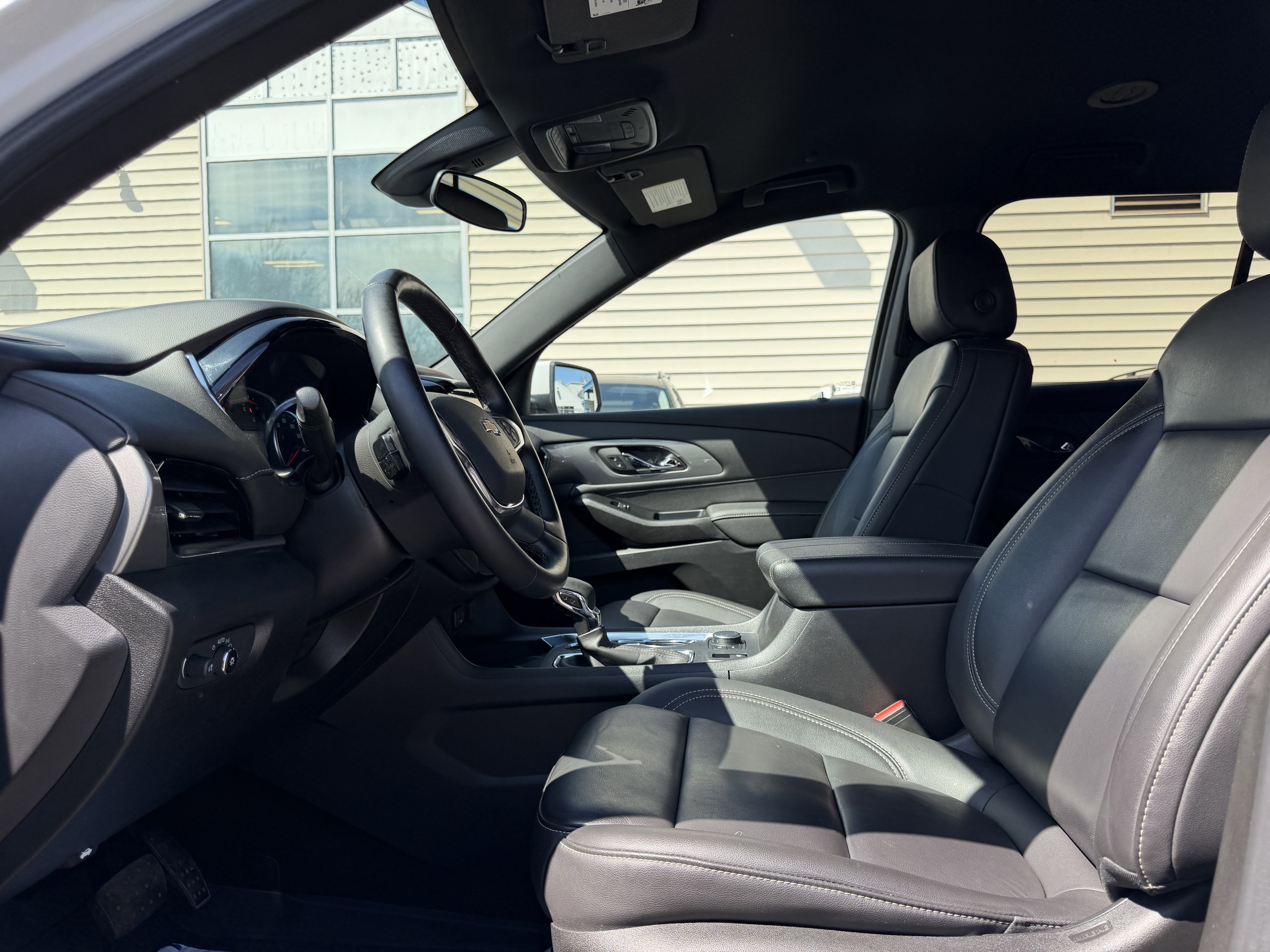 Used 2023 Chevrolet Traverse LT w/ LPO, Floor Liner Package AWD/4WD image 15