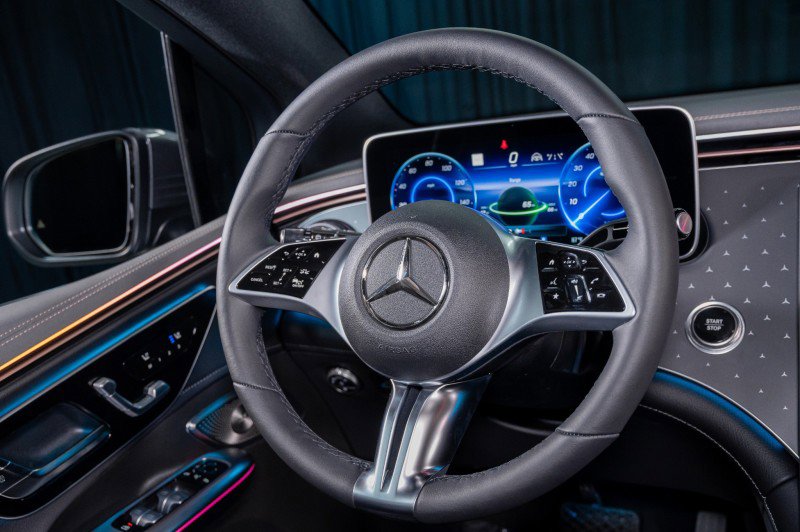 New 2026 Mercedes-Benz EQE 320+ SUV image 16