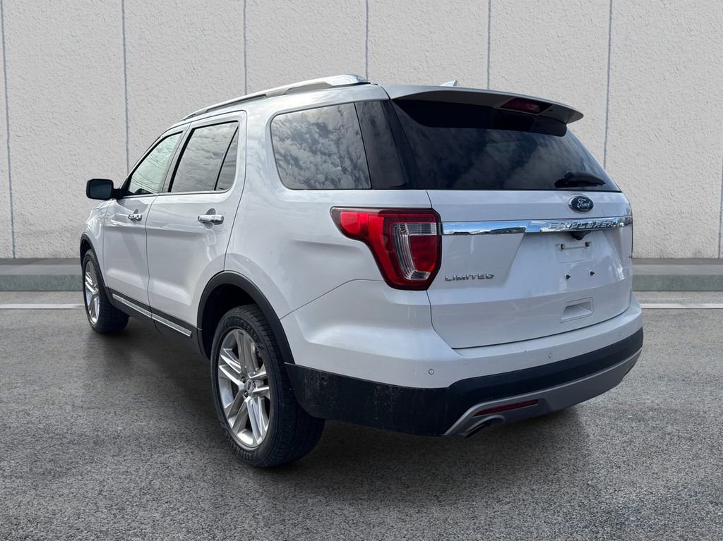 Used 2017 Ford Explorer Limited w/ Equipment Group 301A AWD/4WD image 5