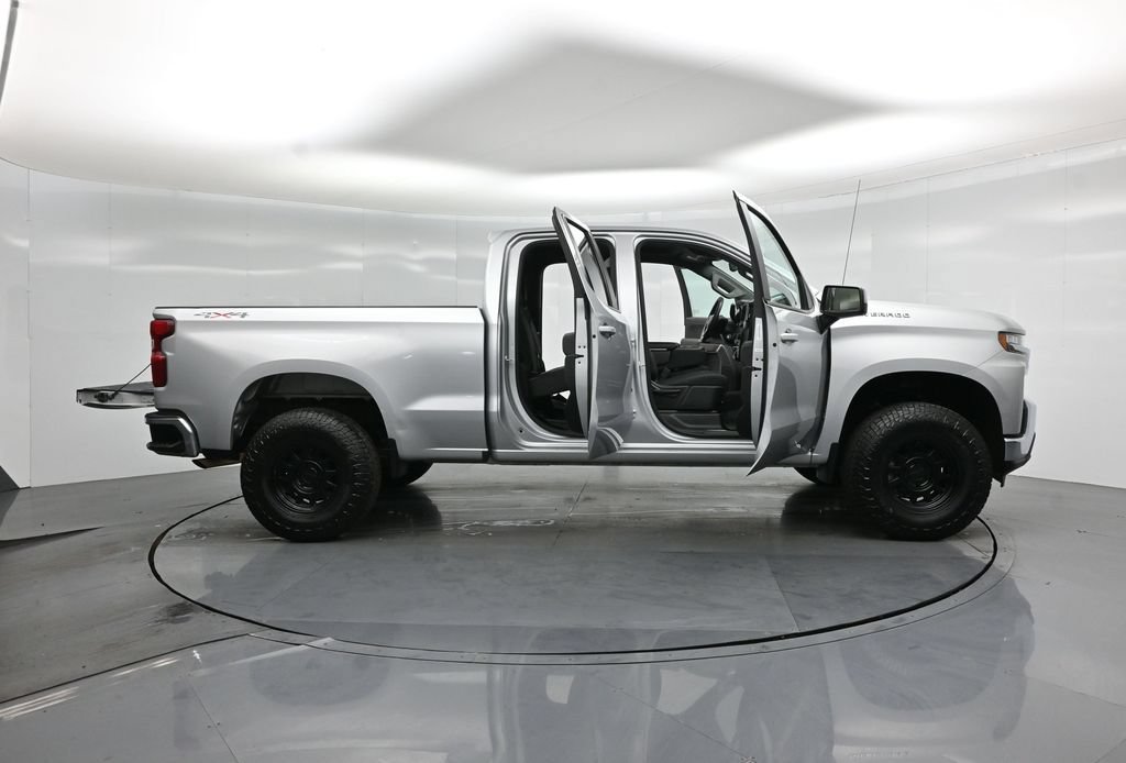 Used 2020 Chevrolet Silverado 1500 LT w/ Trailering Package AWD/4WD image 4