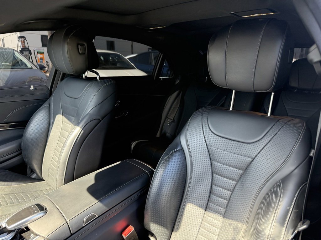 Used 2018 Mercedes-Benz S 560 Sedan image 3
