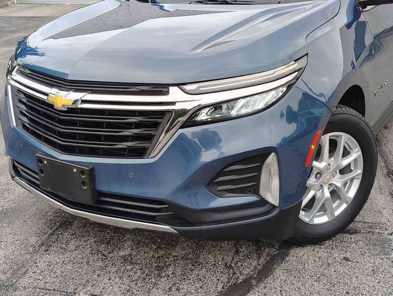 Used 2024 Chevrolet Equinox LT AWD/4WD image 2