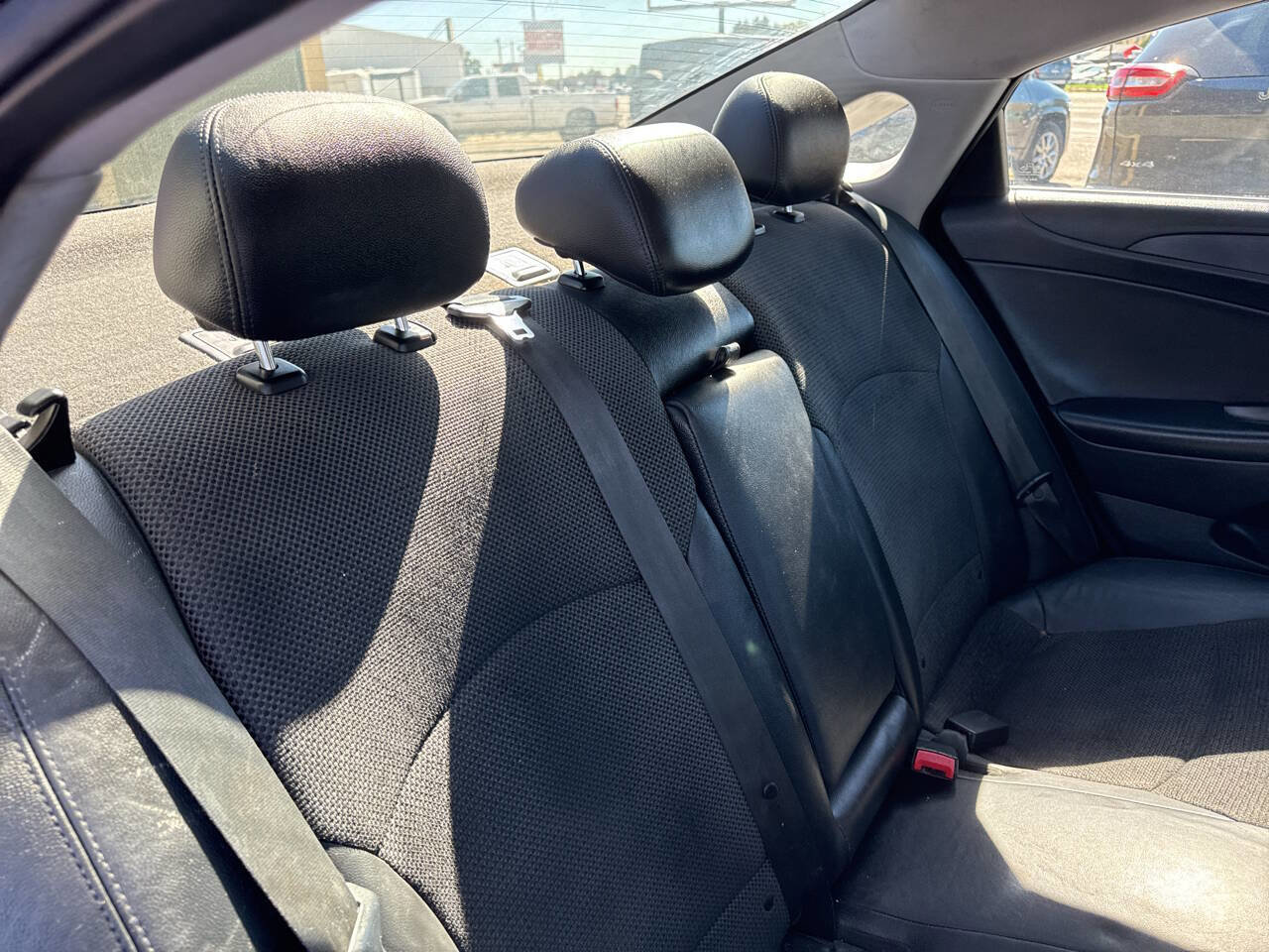 Used 2012 Hyundai Sonata SE image 15