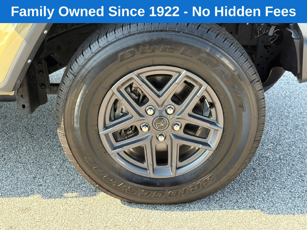 Used 2025 Jeep Gladiator Sport AWD/4WD image 12