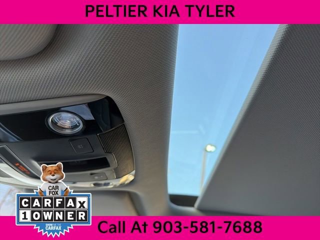 Certified 2025 Kia Sorento EX w/ Panoramic Sunroof Package image 24