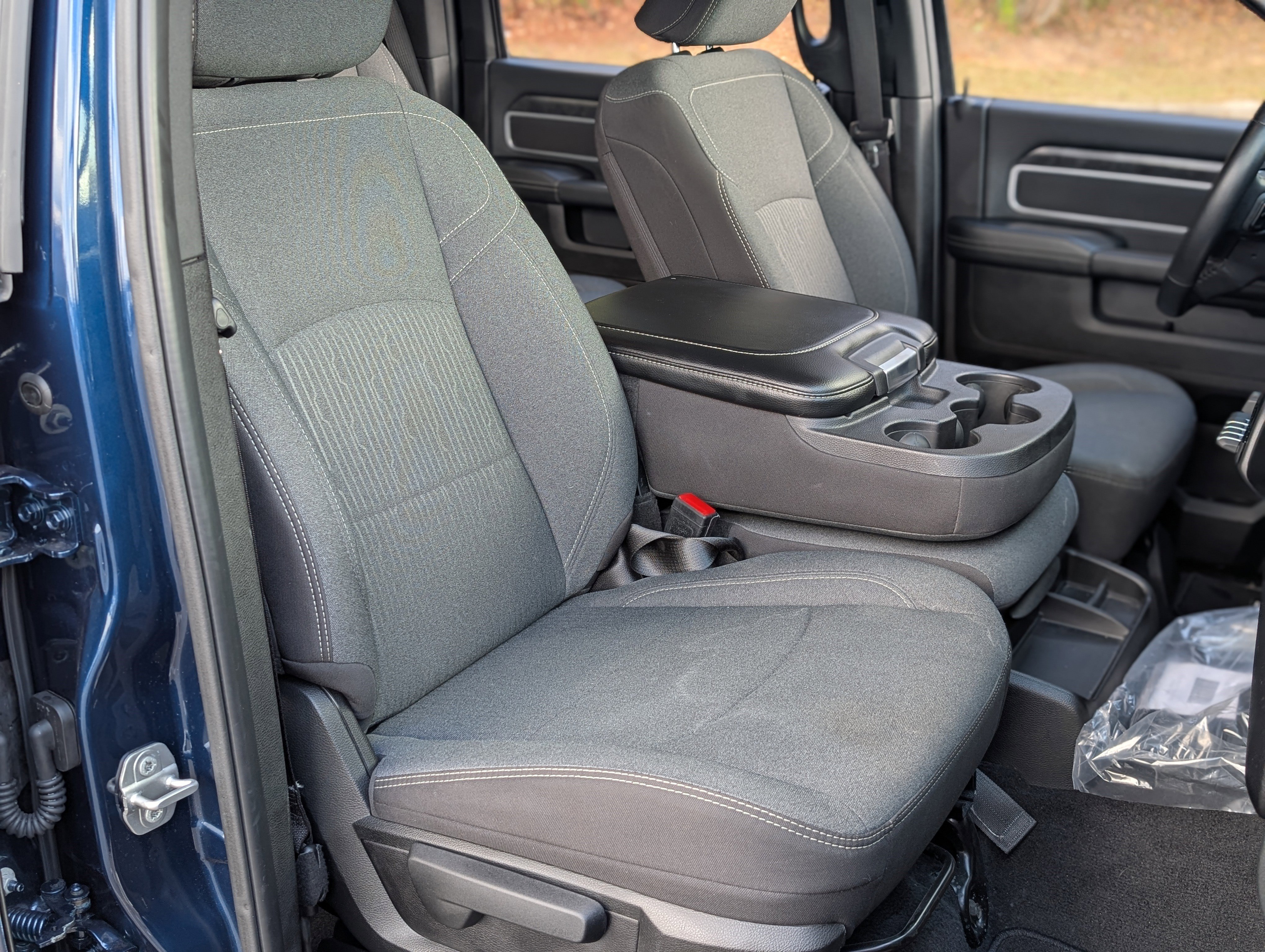 Used 2024 RAM 2500 Big Horn w/ Sport Appearance Package image 20