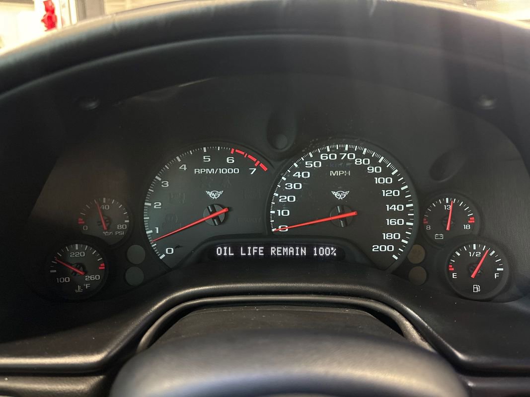 Used 2004 Chevrolet Corvette Coupe w/ Roof Package image 41